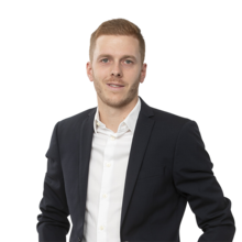 Ein Portrait von Dominic Reisner.