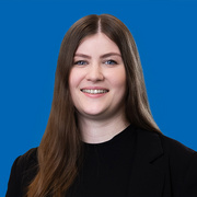 Portrait der SDK Mitarbeiterin Jasmin Gleinser.