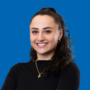 Portrait der SDK Werkstudentin Giulia Roperto.