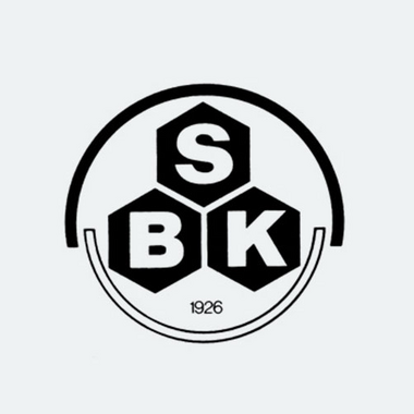 Die "Freiwillige Krankenkasse des Landwirtschaftlichen Hauptverbandes Württemberg und Hohenzollern e.V." firmiert als Schwäbische Bauernkrankenkasse VVaG. 