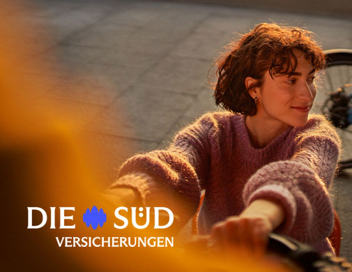 DIE SÜD Logo auf einem Bild mit einer Frau im Sonnenlicht